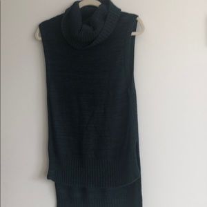 Green and black bananas republic  sweater tunic